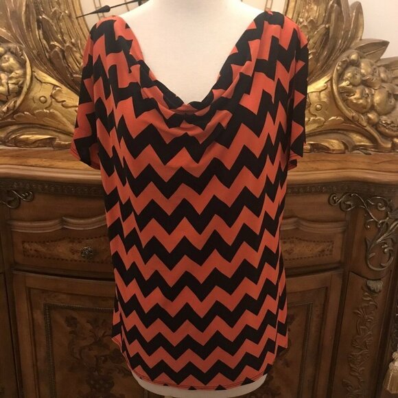 STAR VIXEN. Size XL. Stretch Black and Red Top. Light weight. B17 - Picture 1 of 4